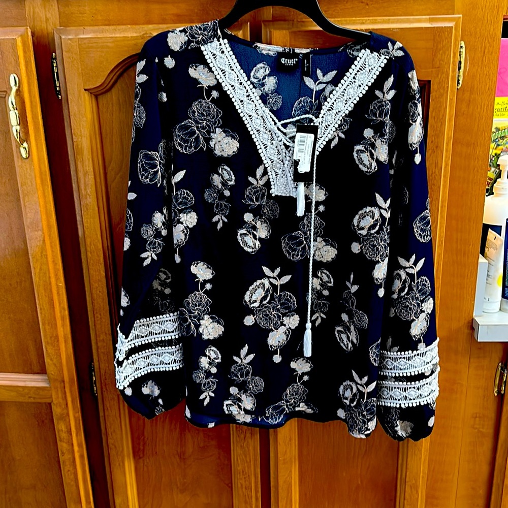 Cruel girl V neck shirt never worn